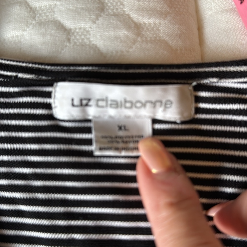 Liz. Claiborne Sz XL STRIPED FAUX Wrap SS Top W60 - Picture 4 of 7
